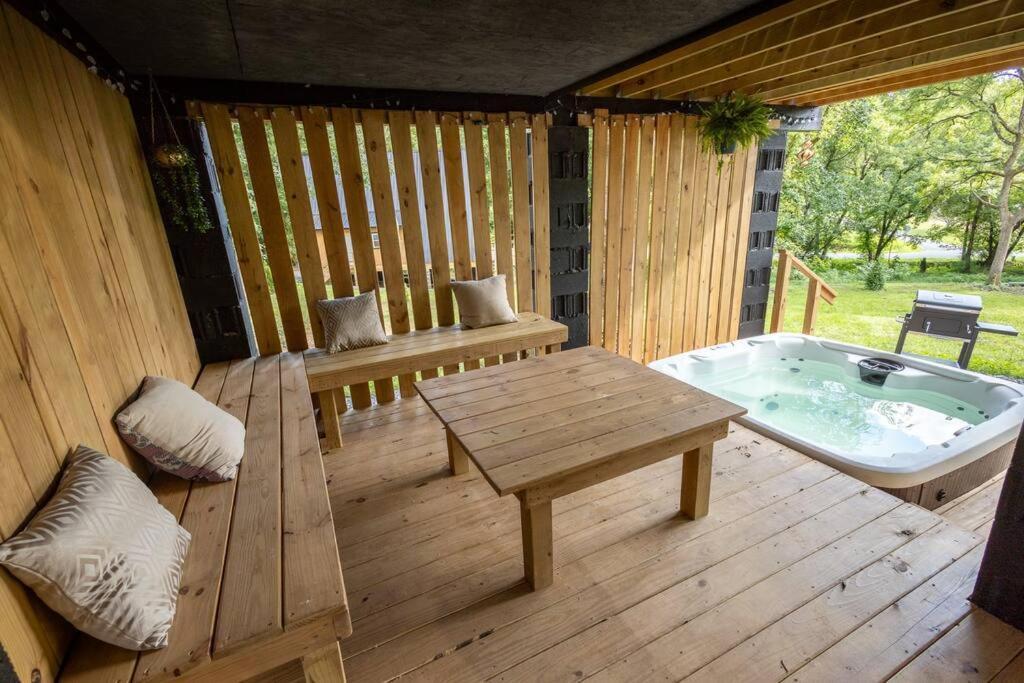 Valhalla Cabins Aframes With Hot Tubs & Sauna Cosby Extérieur photo