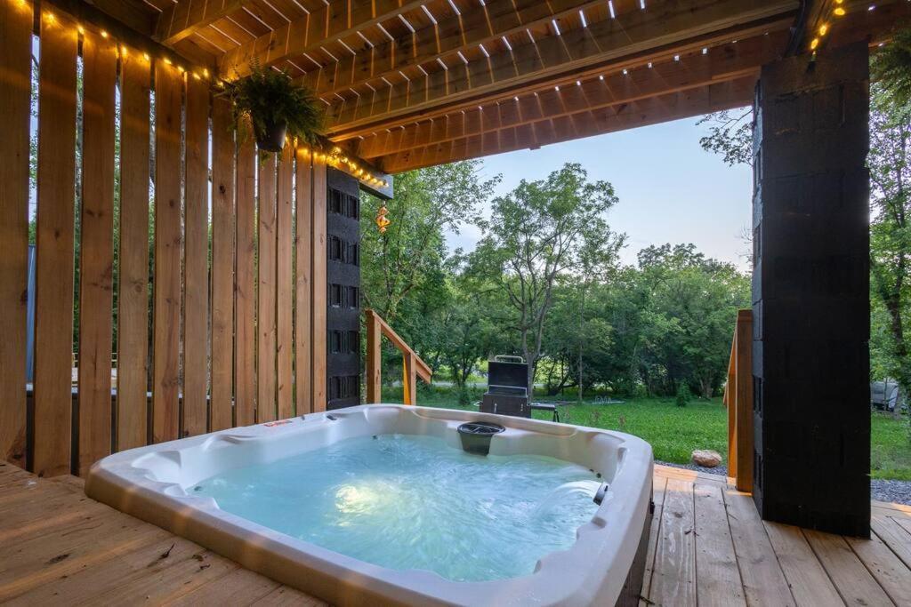 Valhalla Cabins Aframes With Hot Tubs & Sauna Cosby Extérieur photo
